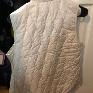 white vest from old navy